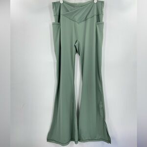 Blogilates Cross Over Flared Leggings with Pockets Green Plus 1X